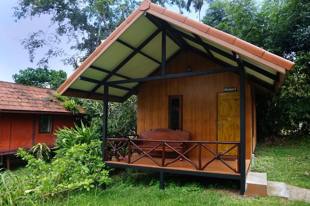เขาสก ริเวอร์ฟรอนต์ รีสอร์ต Hotel Khao Sok National Park ภายนอก รูปภาพ