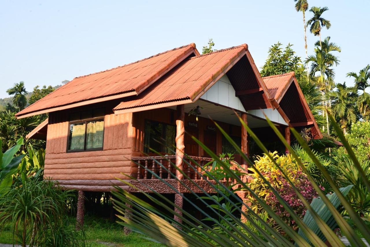 เขาสก ริเวอร์ฟรอนต์ รีสอร์ต Hotel Khao Sok National Park ภายนอก รูปภาพ