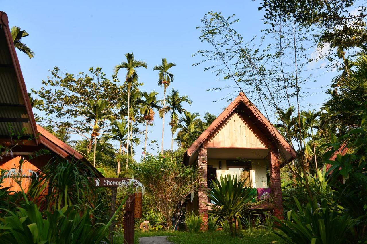 เขาสก ริเวอร์ฟรอนต์ รีสอร์ต Hotel Khao Sok National Park ภายนอก รูปภาพ