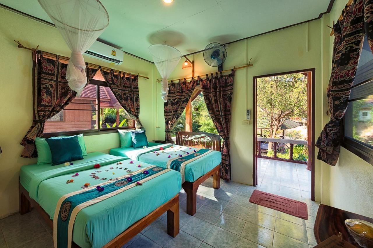 เขาสก ริเวอร์ฟรอนต์ รีสอร์ต Hotel Khao Sok National Park ภายนอก รูปภาพ